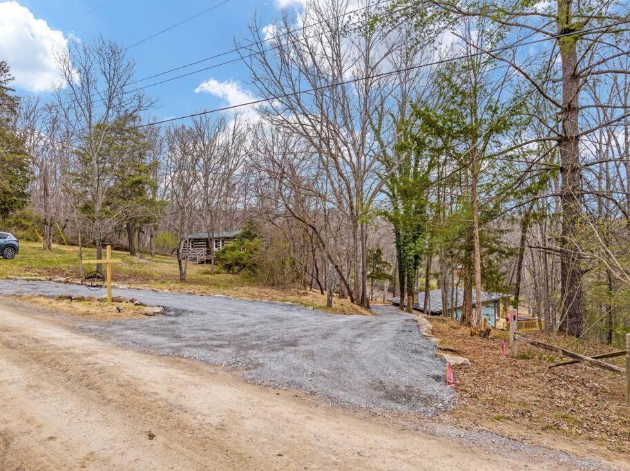 Lazy Lake 3Br Cabin W/ Mtn Views + Hot Tub +Wi-Fi Luray Exteriér fotografie